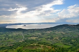 Vista del lago di Bolsena da Montefiascone (VT) Questa foto la dedico al mio amico Ippolito.